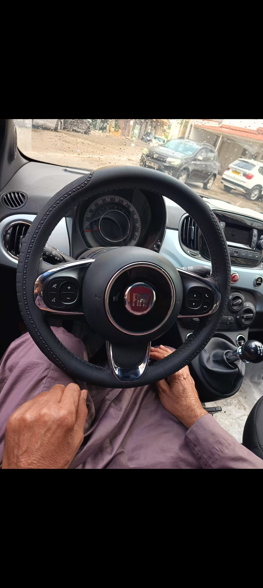 غلاف مقود السيارة